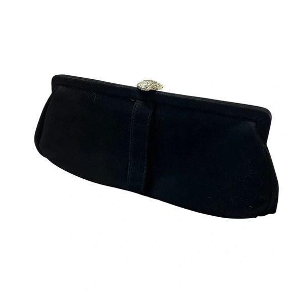 Vintage Black Velvet Clutch with gold sea shell clasp - Picture 1 of 6